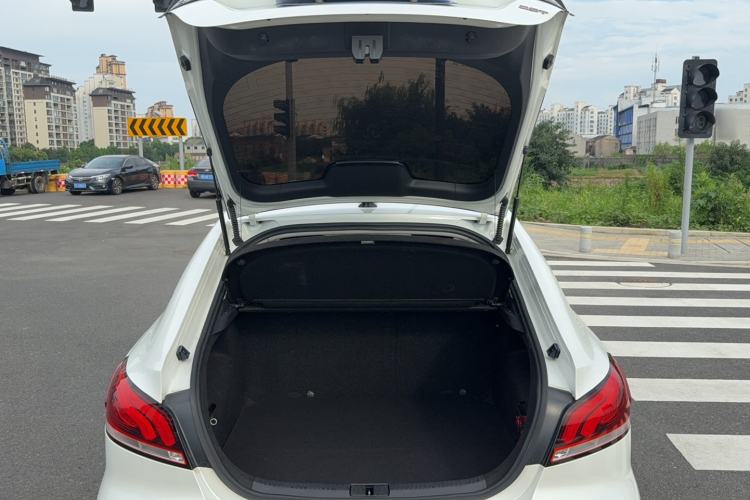 Used MG 6 2019 20T Automatic Trophy Competition Edition + BOSE Luxury Sound System Package Trunk