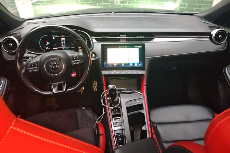 Used MG 6 2020 1.5T Automatic Trophy Luxury Edition Center Console