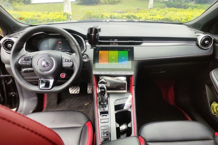 Used MG 6 2020 1.5T Automatic Trophy Luxury Edition Center Console
