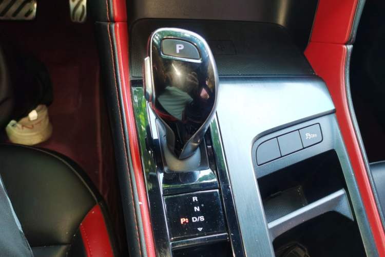 Used MG 6 2020 1.5T Automatic Trophy Luxury Edition Gear Lever