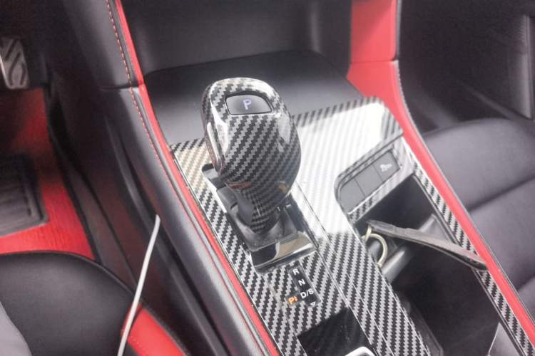 Used MG 6 2020 1.5T Automatic Trophy Luxury Edition Gear Lever