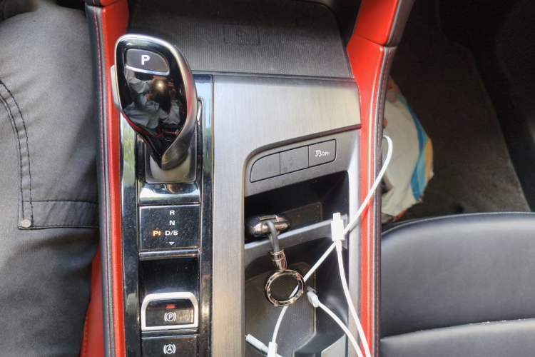 Used MG 6 2020 1.5T Automatic Trophy Luxury Edition Gear Lever
