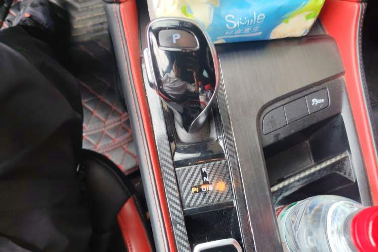 Used MG 6 2020 1.5T Automatic Trophy Luxury Edition Gear Lever