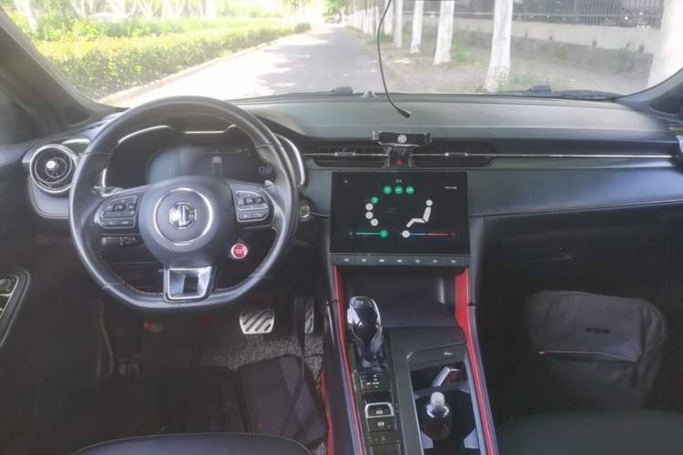Used MG 6 2020 1.5T Automatic Trophy Luxury Edition Center Console