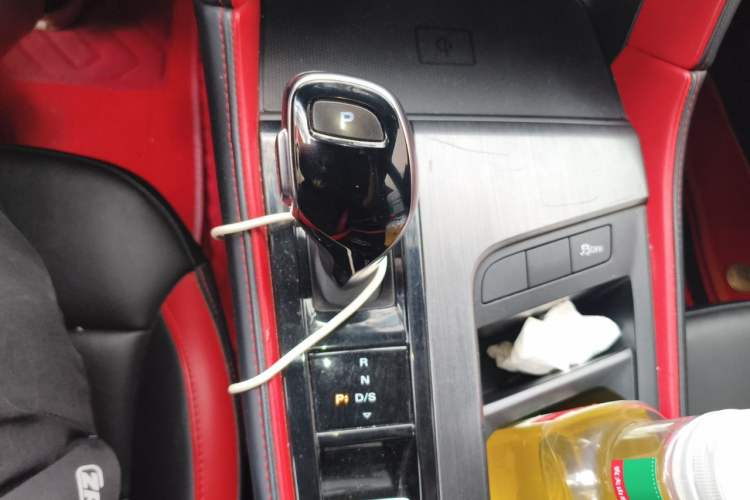 Used MG 6 2020 1.5T Automatic Trophy Luxury Edition Gear Lever