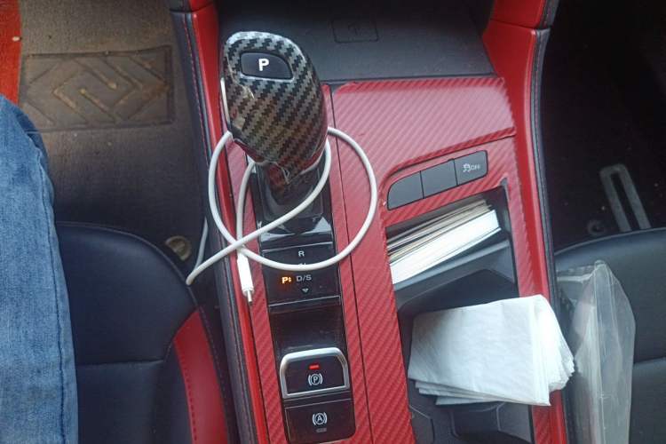 Used MG 6 2020 1.5T Automatic Trophy Luxury Edition Gear Lever