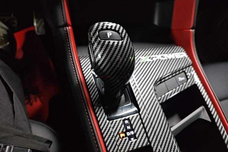 Used MG 6 2020 1.5T Automatic Trophy Luxury Edition Gear Lever