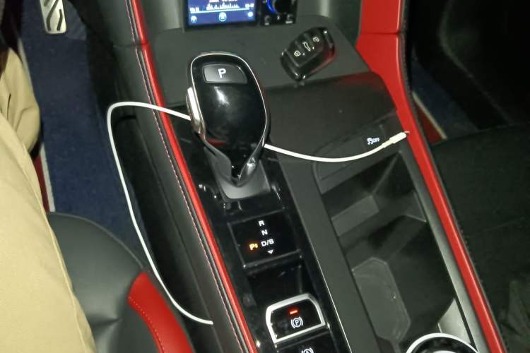 Used MG 6 2020 1.5T Automatic Trophy Luxury Edition Gear Lever