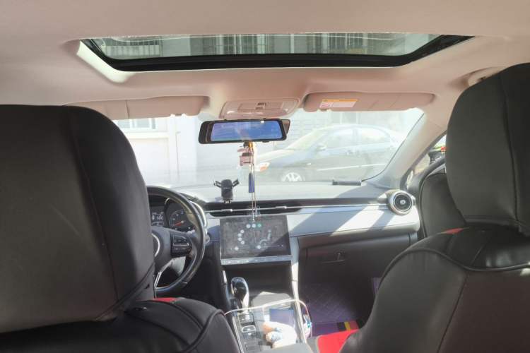 Used MG 6 2020 1.5T Automatic Lingchao Fashion Edition Headliner
