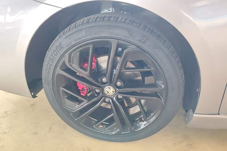 Used MG 6 2020 1.5T Automatic Trophy Flagship Edition Left Front Wheel Hub