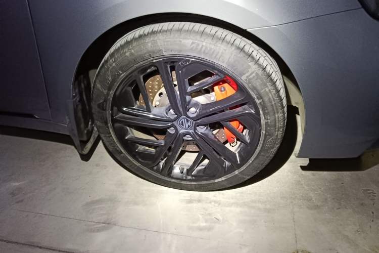 Used MG 6 2020 1.5T Automatic Trophy Luxury Edition Right Front Wheel Hub