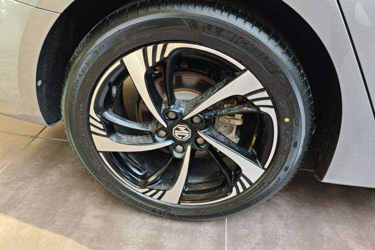 Used MG 6 2020 1.5T Automatic Lingchao Fashion Edition Right Rear Wheel Hub