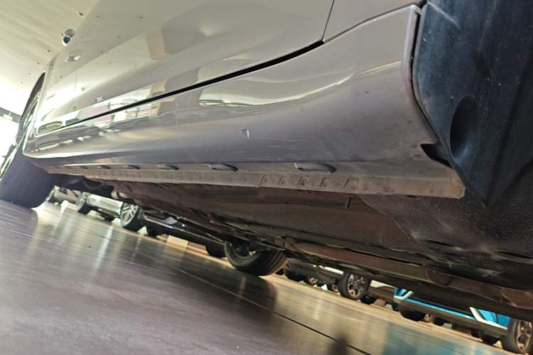 Used MG 6 2020 1.5T Automatic Lingchao Fashion Edition Right Side Sill
