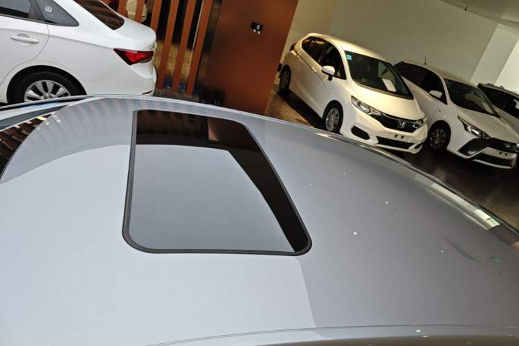 Used MG 6 2020 1.5T Automatic Lingchao Fashion Edition Roof