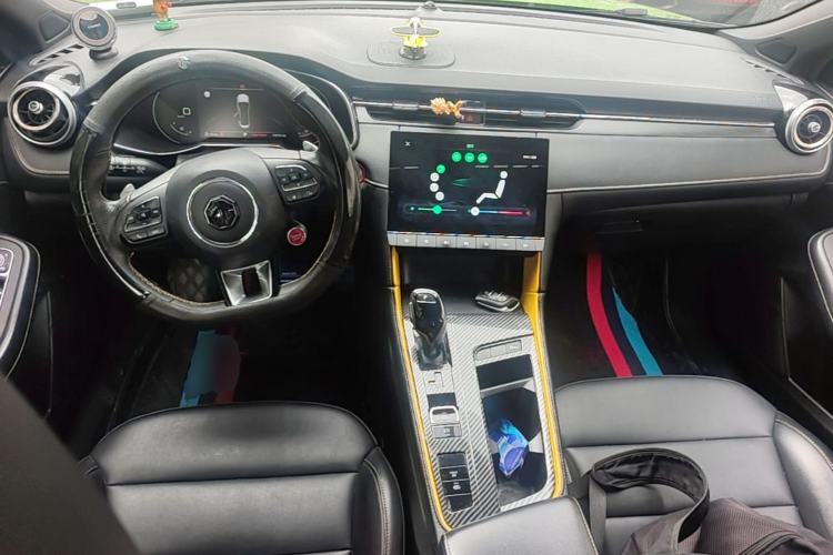 Used MG 6 2020 1.5T Automatic Trophy Luxury Edition Center Console