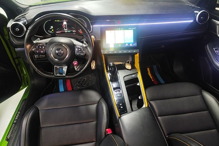 Used MG 6 2020 1.5T Automatic Trophy Luxury Edition Center Console