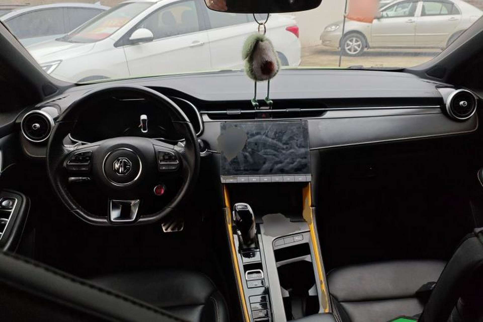 Used MG 6 2020 1.5T Automatic Trophy Luxury Edition Center Console