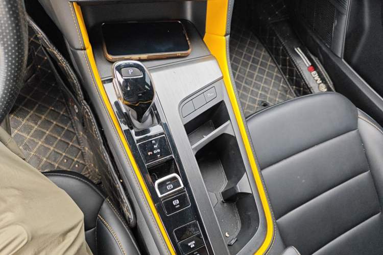 Used MG 6 2020 1.5T Automatic Trophy Luxury Edition Gear Lever