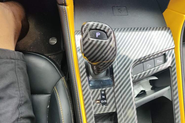 Used MG 6 2020 1.5T Automatic Trophy Smart Drive Flagship Edition Gear Lever