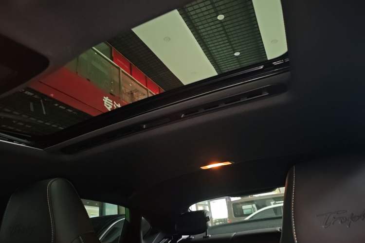Used MG 6 2020 1.5T Automatic Trophy Luxury Edition Headliner