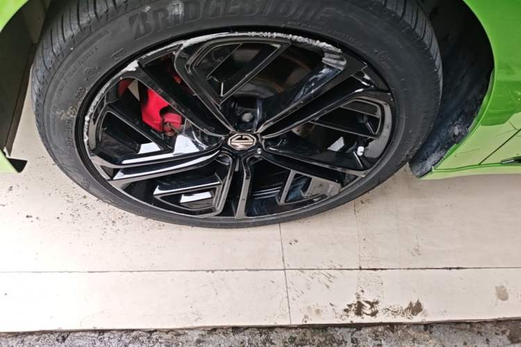 Used MG 6 2020 1.5T Automatic Trophy Flagship Edition Left Front Wheel Hub