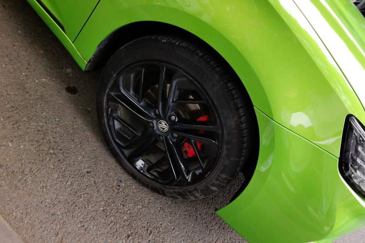 Used MG 6 2020 1.5T Automatic Trophy Smart Drive Flagship Edition Right Front Wheel Hub