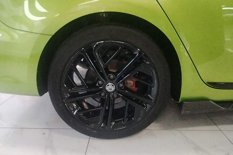 Used MG 6 2020 1.5T Automatic Trophy Luxury Edition Right Rear Wheel Hub