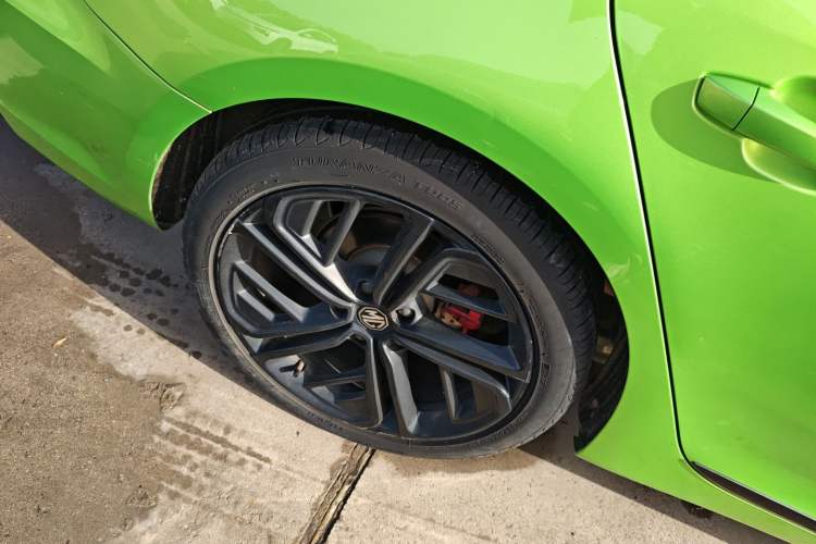 Used MG 6 2020 1.5T Automatic Trophy Smart Drive Flagship Edition Right Rear Wheel Hub