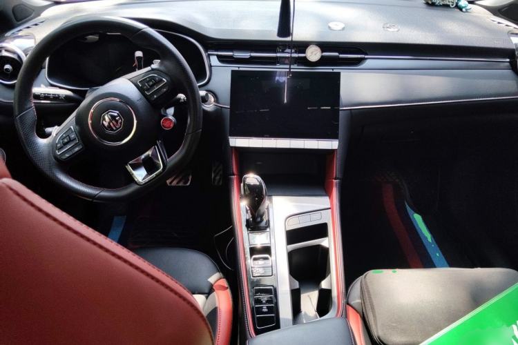 Used MG 6 2020 1.5T Automatic Trophy Luxury Edition Center Console