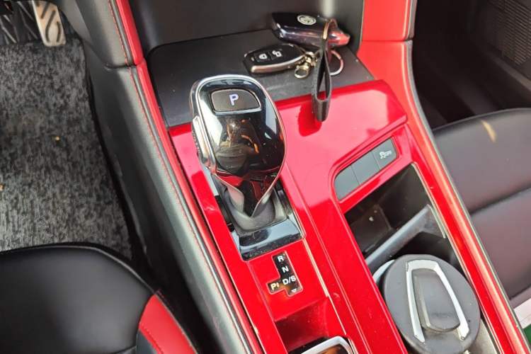 Used MG 6 2020 1.5T Automatic Trophy Luxury Edition Gear Lever