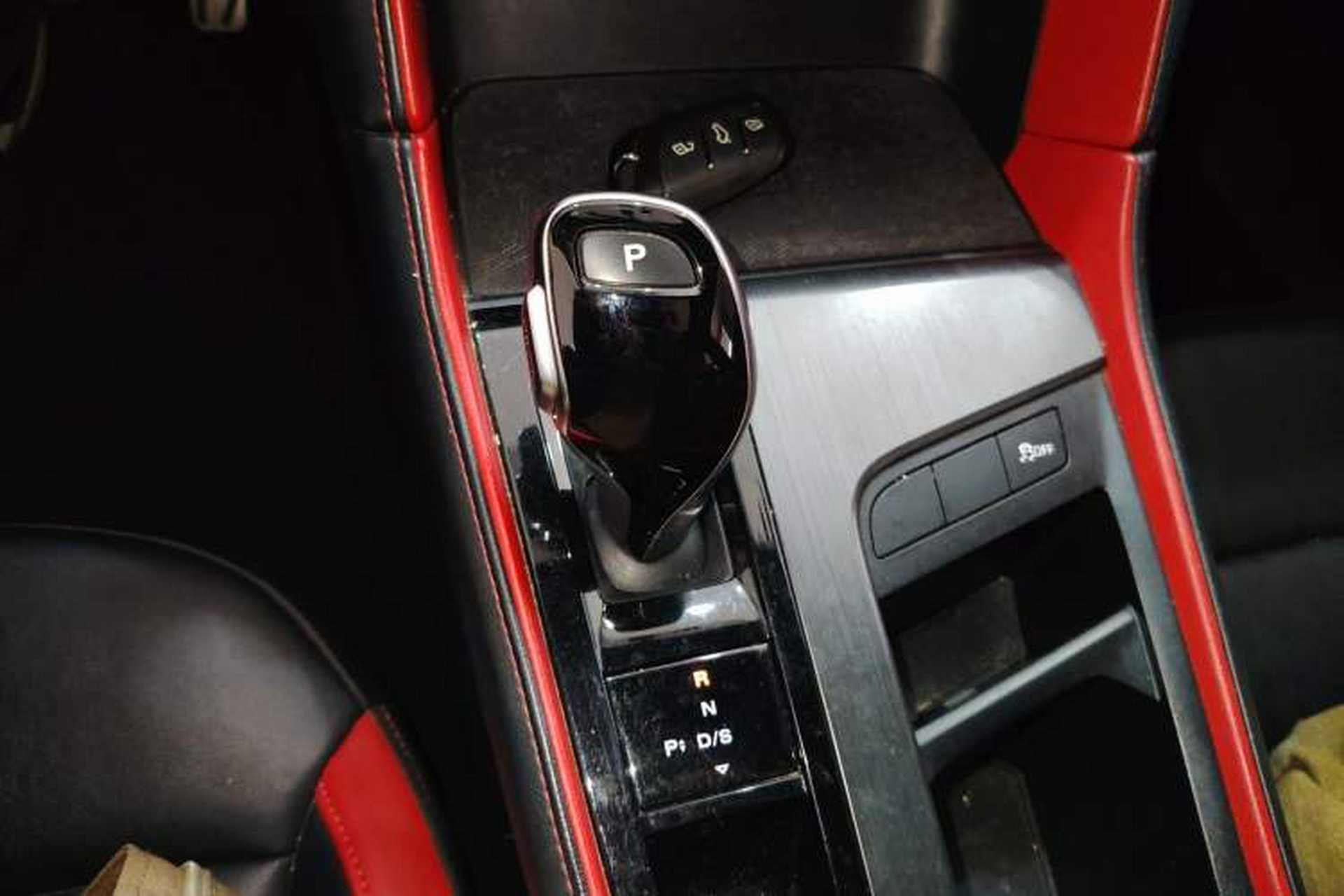Used MG 6 2020 1.5T Automatic Trophy Luxury Edition Gear Lever
