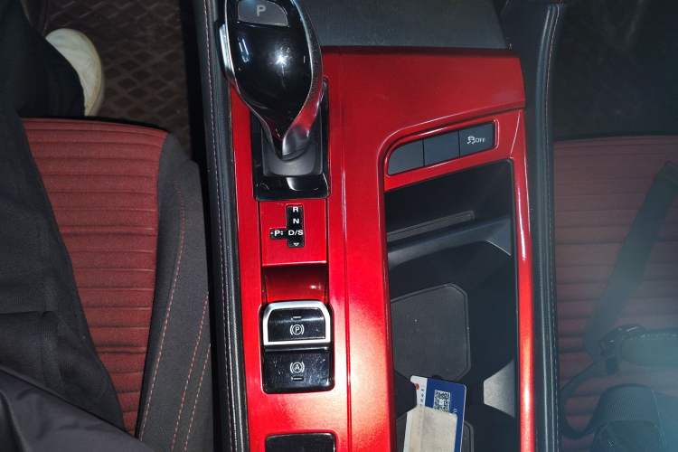 Used MG 6 2020 1.5T Automatic Lingchao Fashion Edition Gear Lever