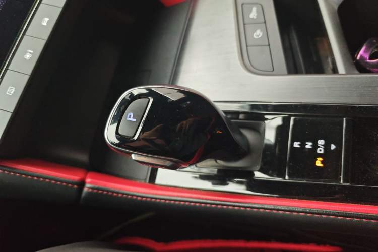 Used MG 6 2020 1.5T Automatic Trophy Flagship Edition Gear Lever
