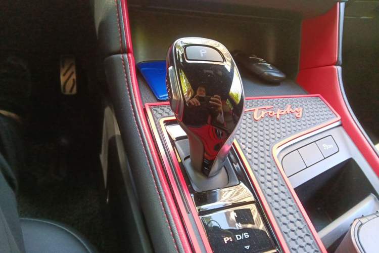 Used MG 6 2020 1.5T Automatic Trophy Luxury Edition Gear Lever