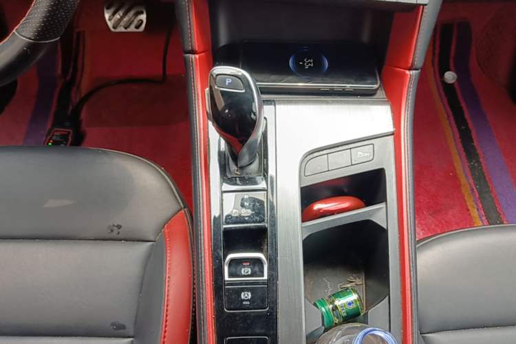 Used MG 6 2020 1.5T Automatic Trophy Luxury Edition Gear Lever