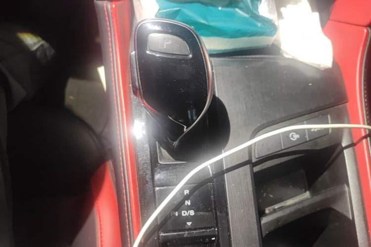 Used MG 6 2020 1.5T Automatic Trophy Flagship Edition Gear Lever