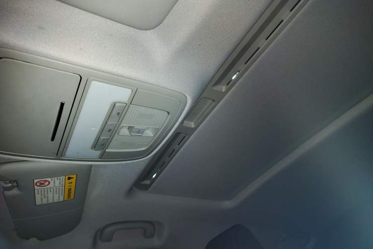 Used MG 6 2020 1.5T Automatic Lingchao Fashion Edition Headliner
