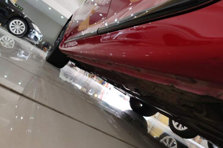 Used MG 6 2020 1.5T Automatic Trophy Luxury Edition Left Side Sill