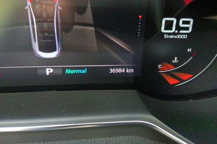 Used MG 6 2020 1.5T Automatic Trophy Luxury Edition Odometer Close Up