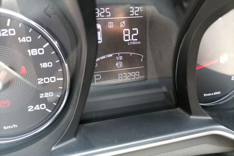 Used MG 6 2020 1.5T Automatic Lingchao Fashion Edition Odometer Close Up