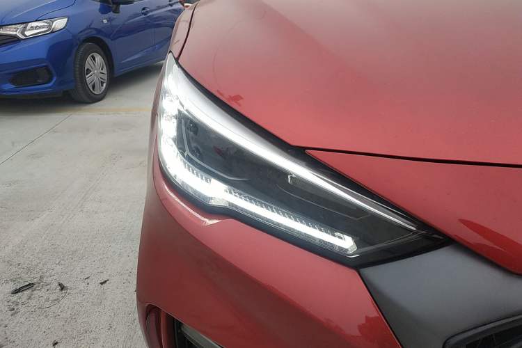 Used MG 6 2020 1.5T Automatic Trophy Smart Drive Flagship Edition Right Front Headlight