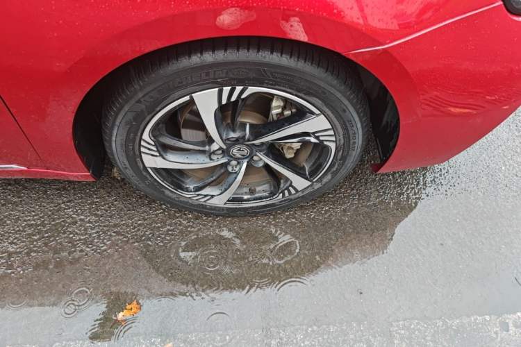 Used MG 6 2020 1.5T Automatic Trendsetting Luxury Edition Right Front Wheel Hub