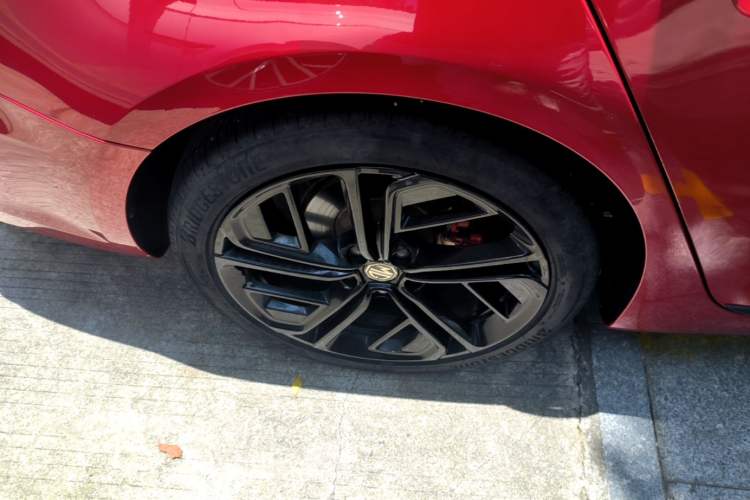 Used MG 6 2020 1.5T Automatic Trophy Flagship Edition Right Rear Wheel Hub