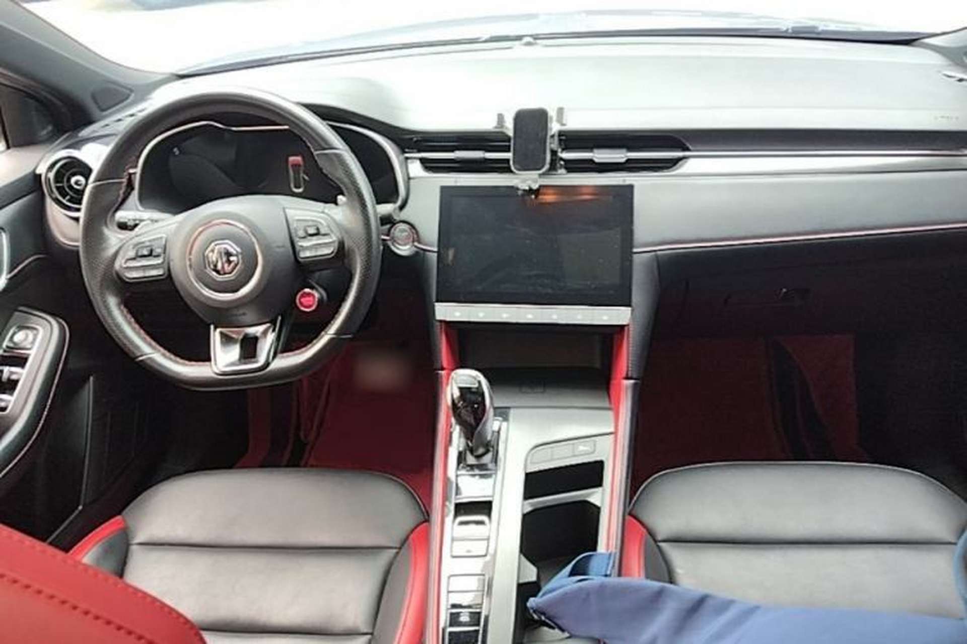 Used MG 6 2020 1.5T Automatic Trophy Luxury Edition Center Console