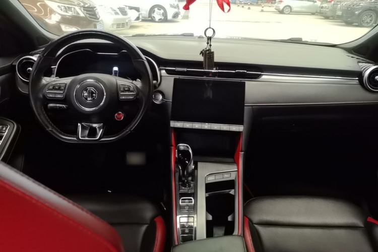 Used MG 6 2020 1.5T Automatic Trophy Luxury Edition Center Console