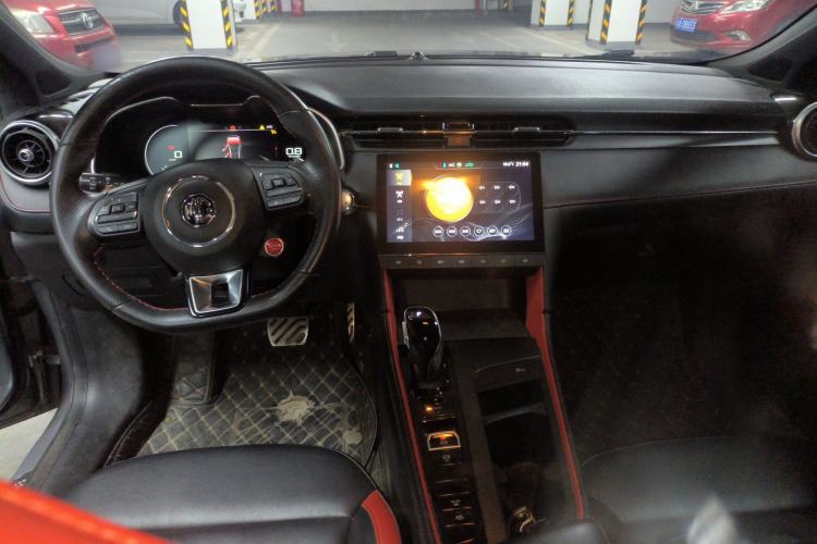 Used MG 6 2020 1.5T Automatic Trophy Luxury Edition Center Console