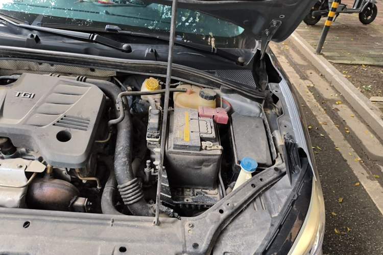 Used MG 6 2020 1.5T Automatic Lingchao Fashion Edition Engine Bay Left