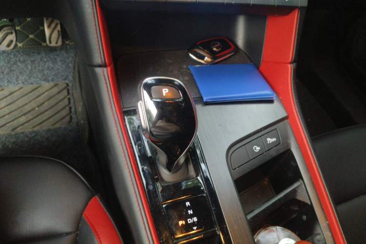 Used MG 6 2020 1.5T Automatic Trophy Flagship Edition Gear Lever