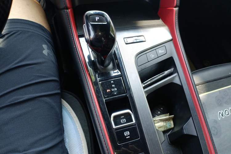 Used MG 6 2020 1.5T Automatic Trophy Flagship Edition Gear Lever
