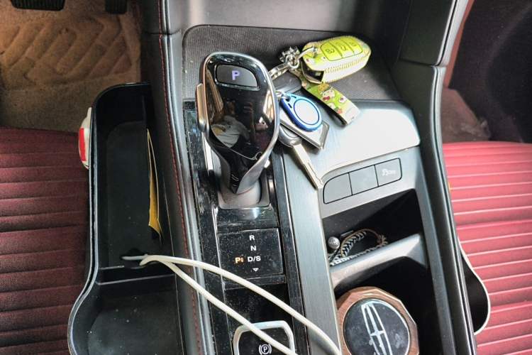 Used MG 6 2020 1.5T Automatic Lingchao Fashion Edition Gear Lever